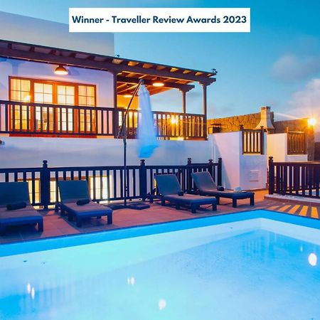 Villa Vista Reina - Luxury 6 Bedroom - Heated Pool- Views - Pool Table - Vista Lobos - Playa Blanca Dış mekan fotoğraf